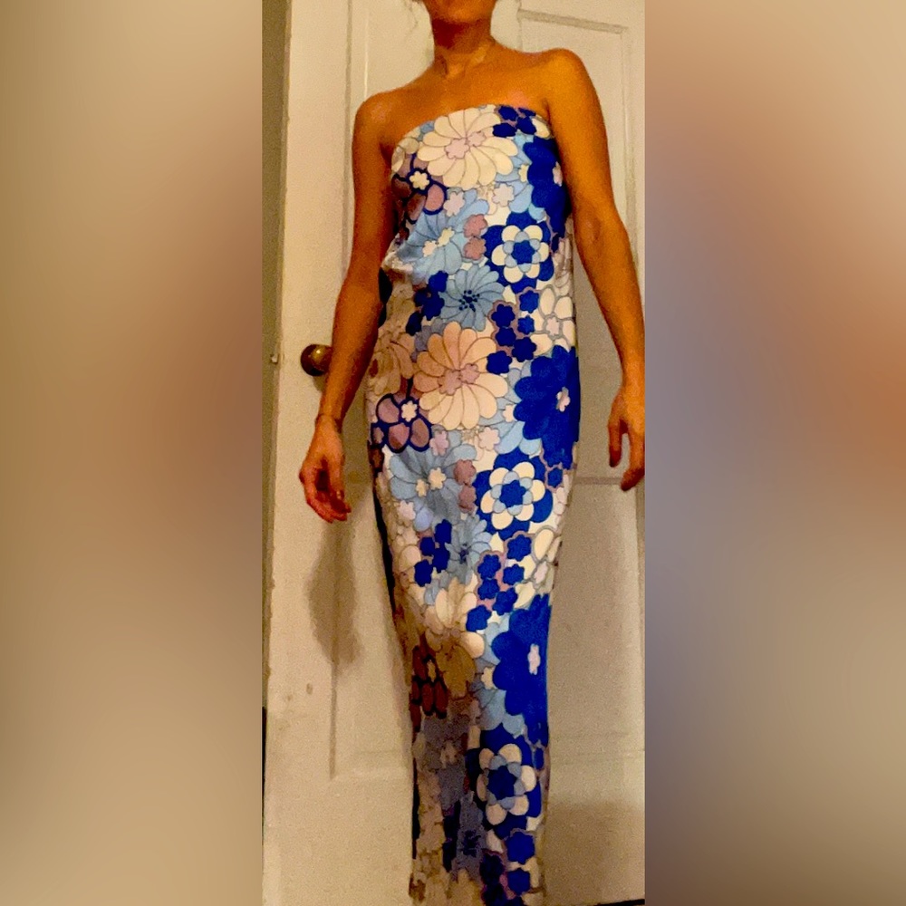 Zara strapless groovy dress